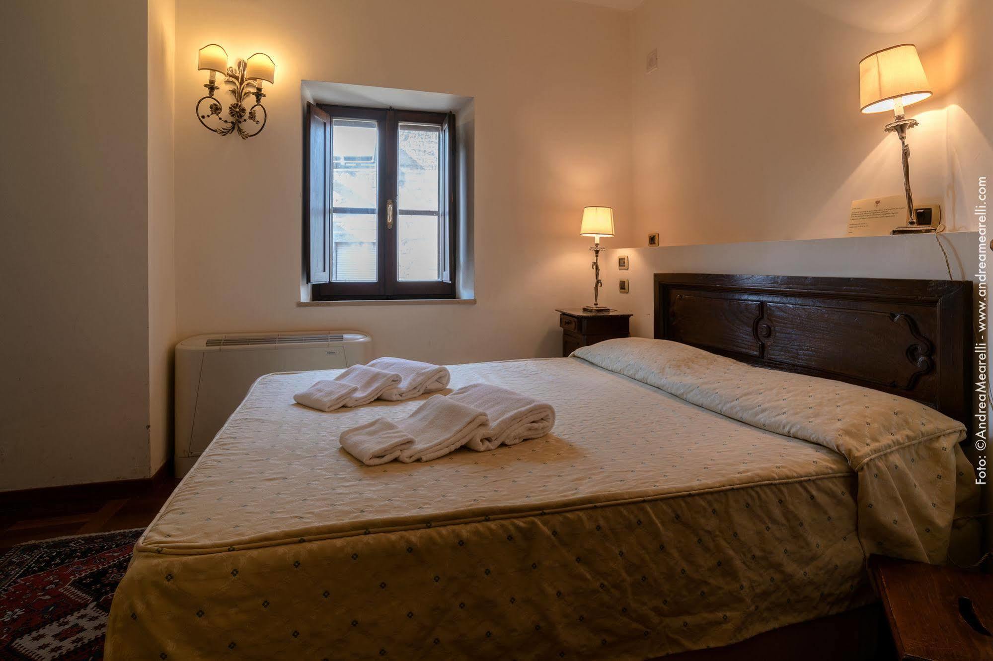 Hotel Scilla Sovana Ngoại thất bức ảnh